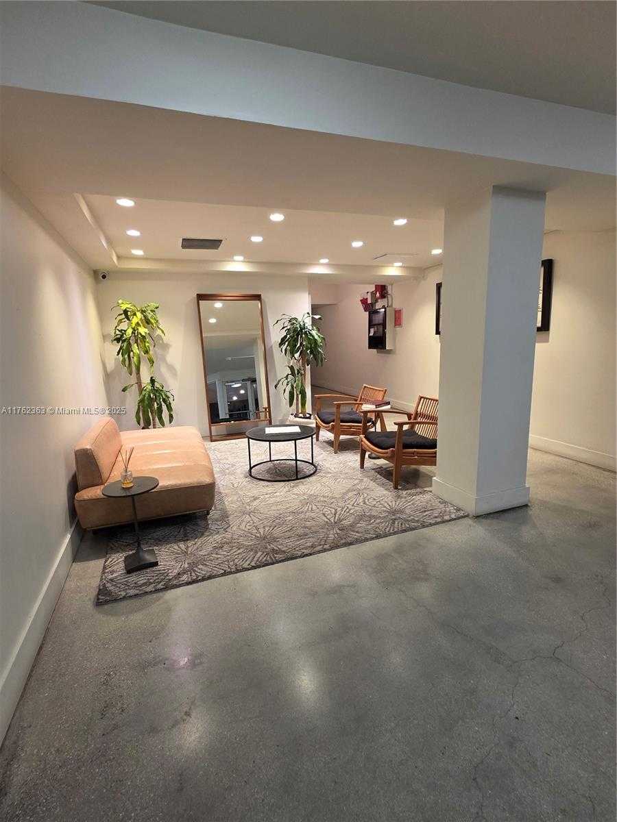Small Image of 7928 WEST DR #307, North Bay Village Number 19