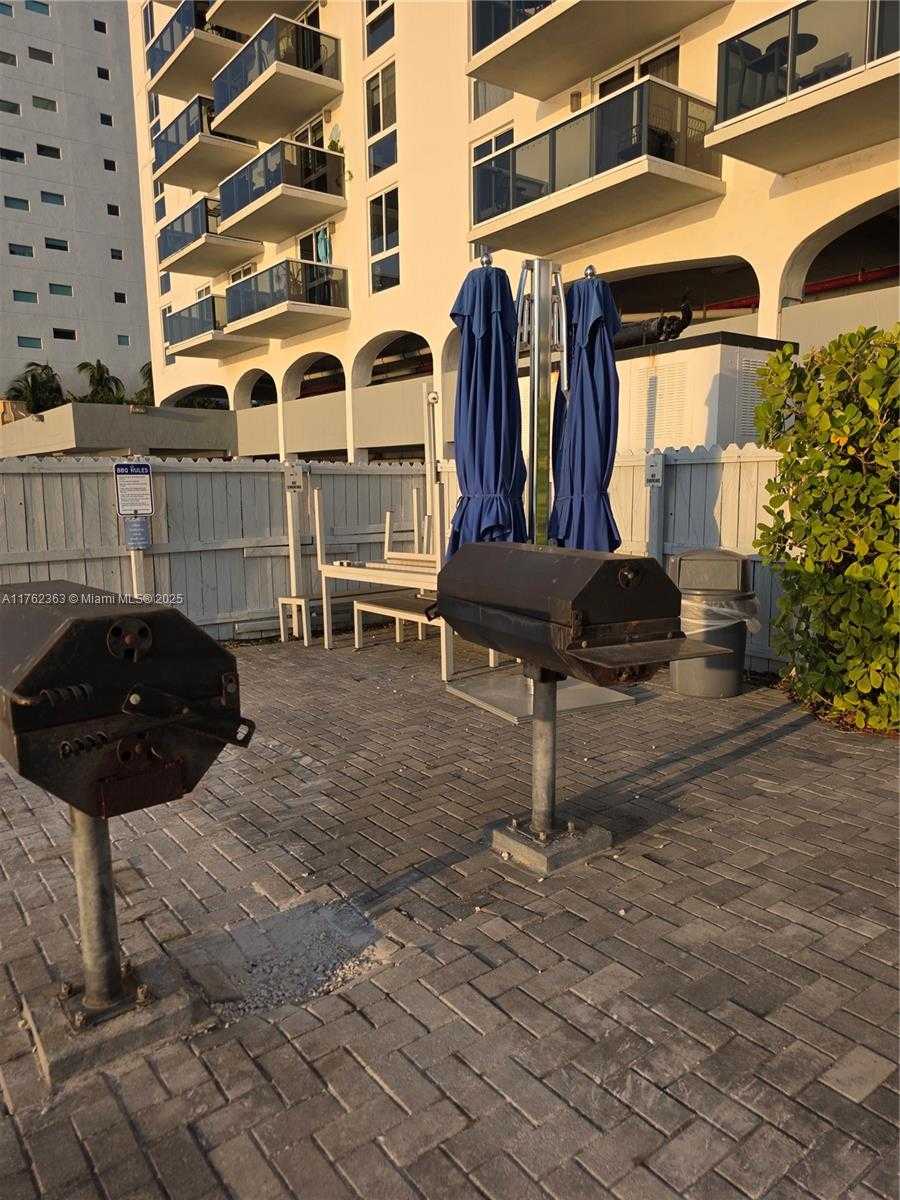 Small Image of 7928 WEST DR #307, North Bay Village Number 23