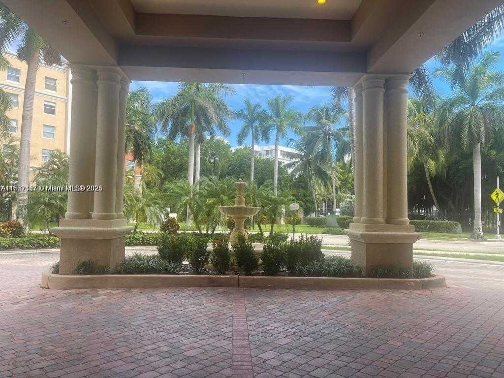 Small Image of 17145 NORTH BAY RD #4412, Sunny Isles Beach Number 6