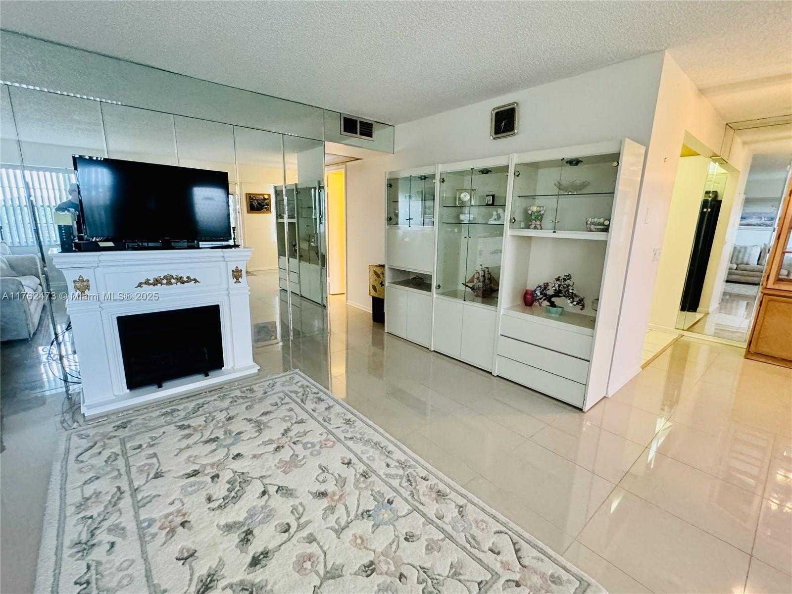 Small Image of 1401 SOUTH WEST 134TH WAY #413C, Pembroke Pines Number 5