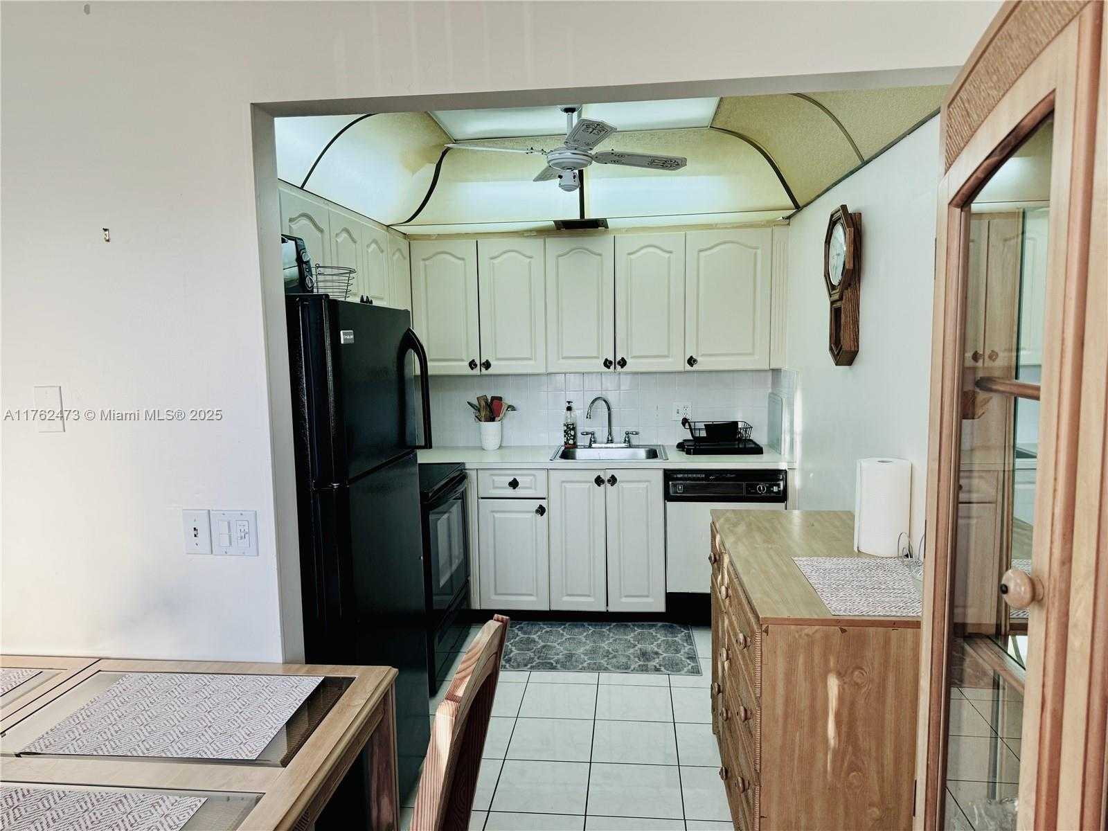 Small Image of 1401 SOUTH WEST 134TH WAY #413C, Pembroke Pines Number 6