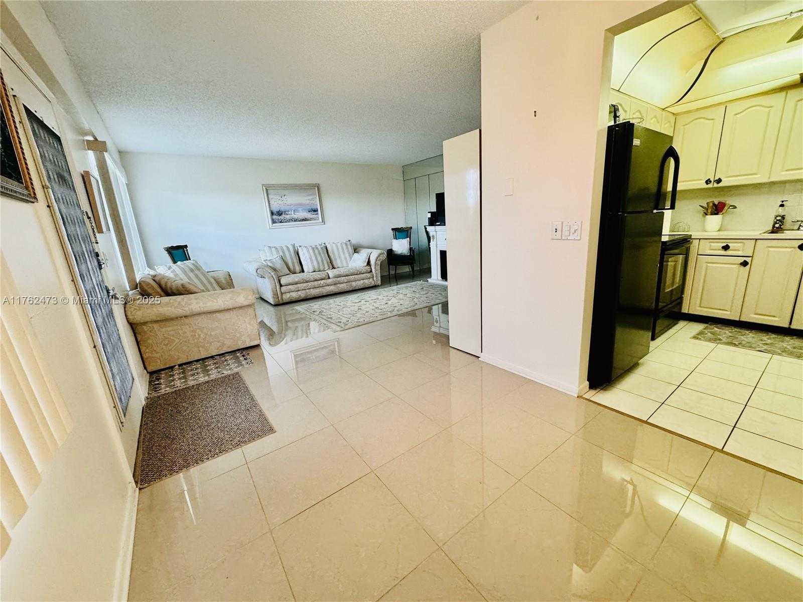 Small Image of 1401 SOUTH WEST 134TH WAY #413C, Pembroke Pines Number 7