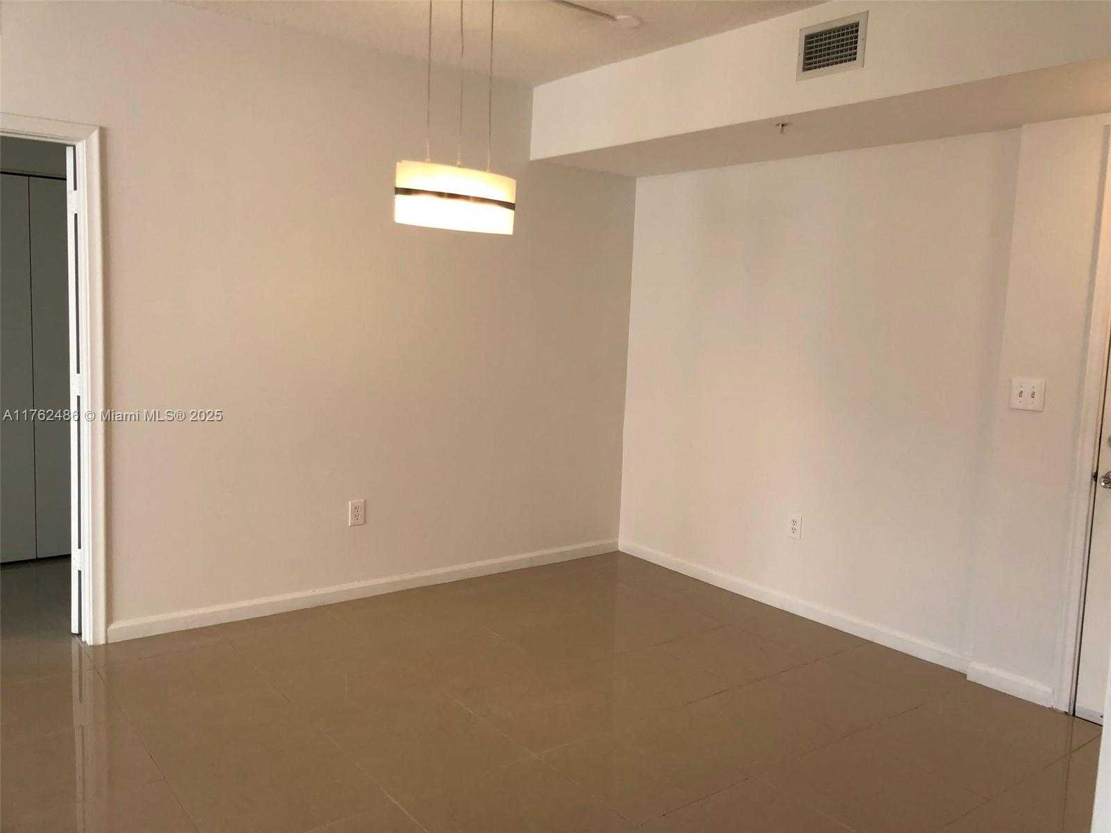 Small Image of 2775 NORTH EAST 187TH ST #527, Aventura Number 4