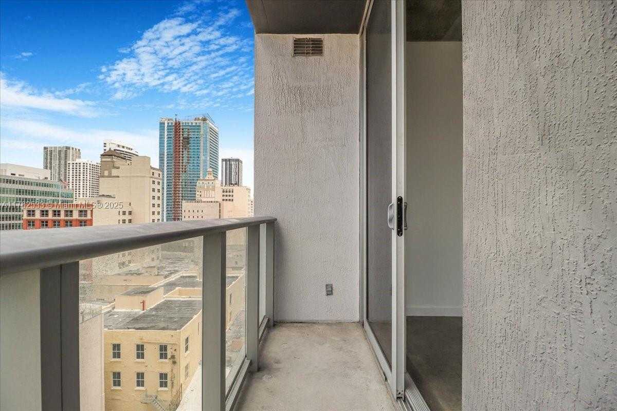 Small Image of 151 SOUTH EAST 1ST ST #1011, Miami Number 13