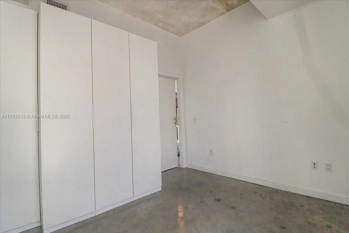 Small Image of 151 SOUTH EAST 1ST ST #1011, Miami Number 22