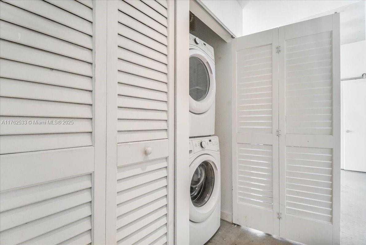 Small Image of 151 SOUTH EAST 1ST ST #1011, Miami Number 28