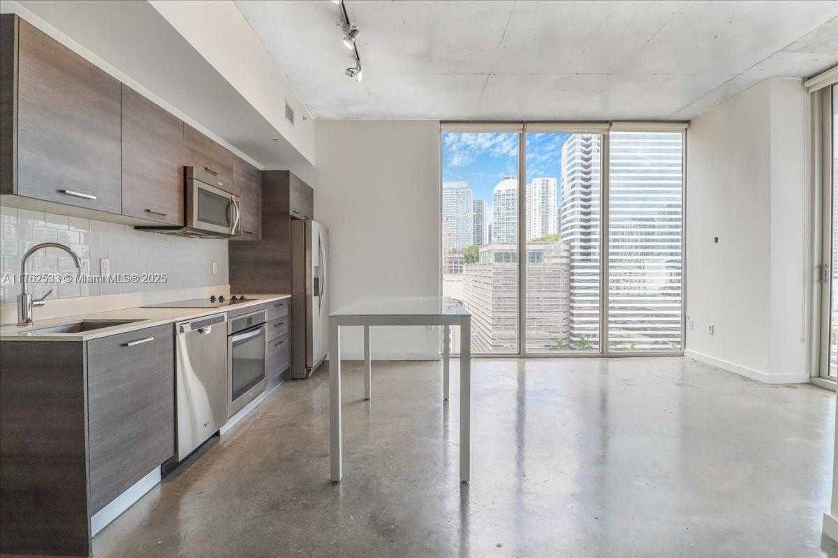 Small Image of 151 SOUTH EAST 1ST ST #1011, Miami Number 6