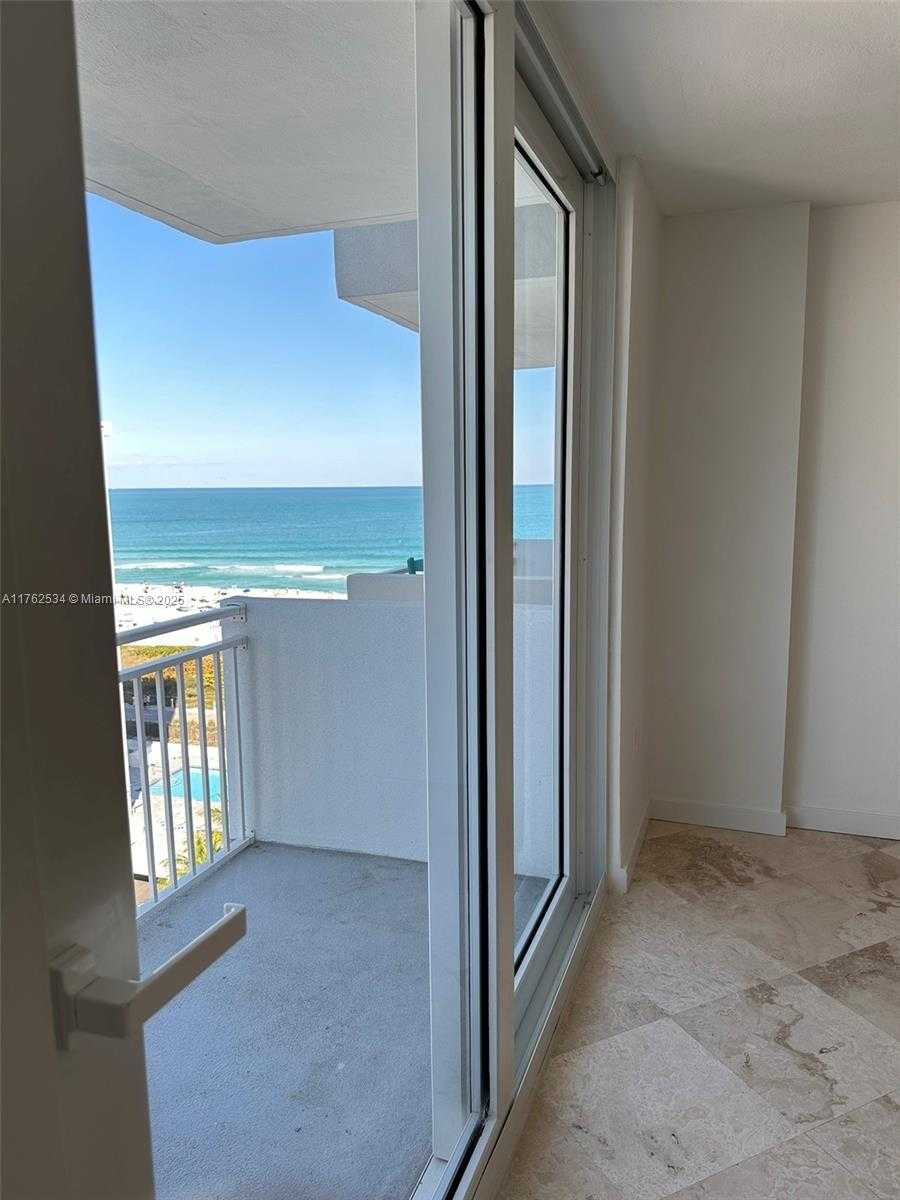Small Image of 345 OCEAN DR #1022, Miami Beach Number 11