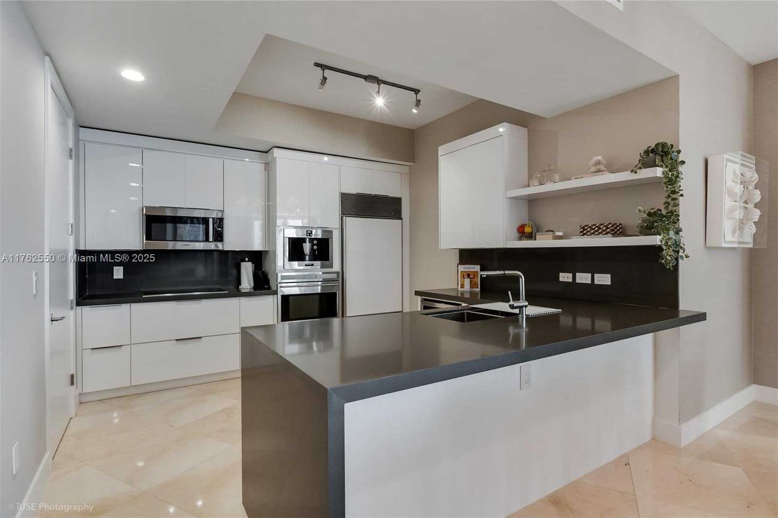 Small Image of 16001 COLLINS AVE #1407, Sunny Isles Beach Number 10