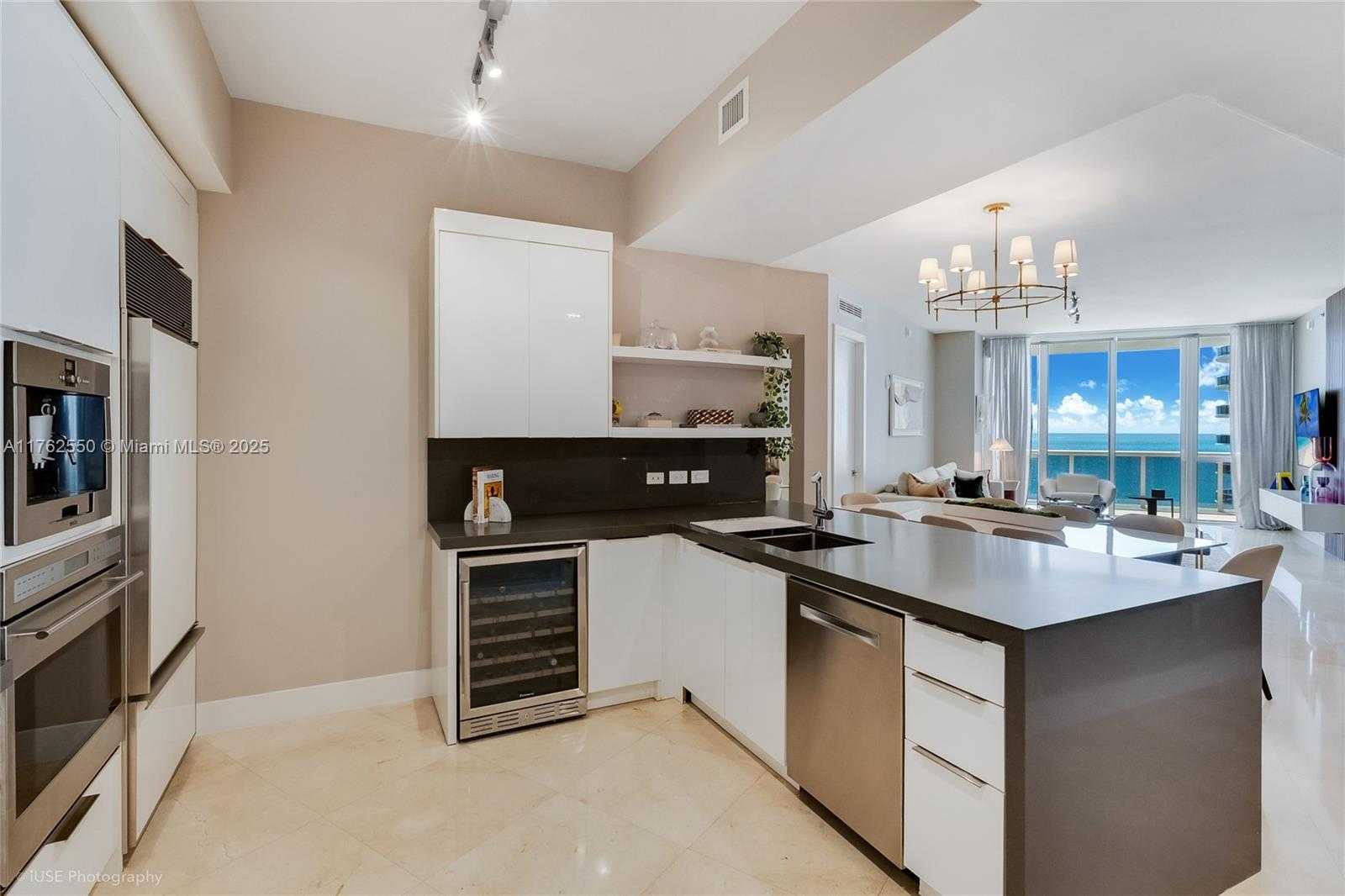 Small Image of 16001 COLLINS AVE #1407, Sunny Isles Beach Number 9