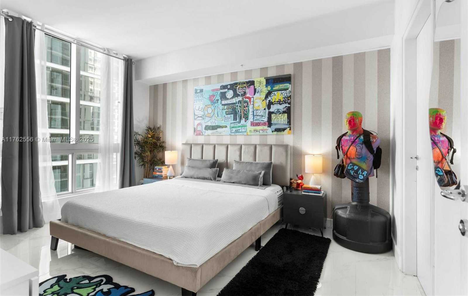 Small Image of 300 SOUTH BISCAYNE BLVD #T-2806, Miami Number 10