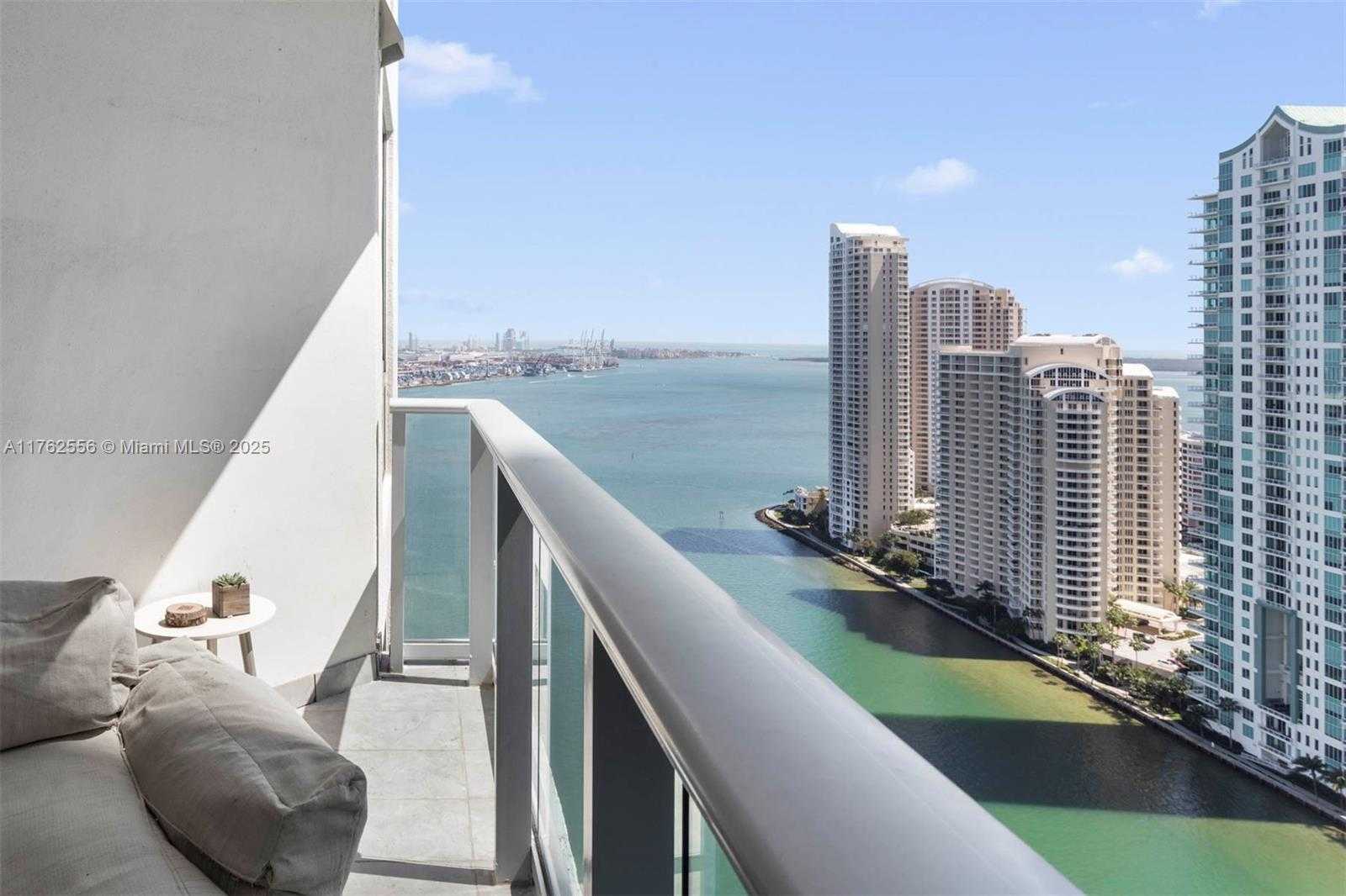 Small Image of 300 SOUTH BISCAYNE BLVD #T-2806, Miami Number 16