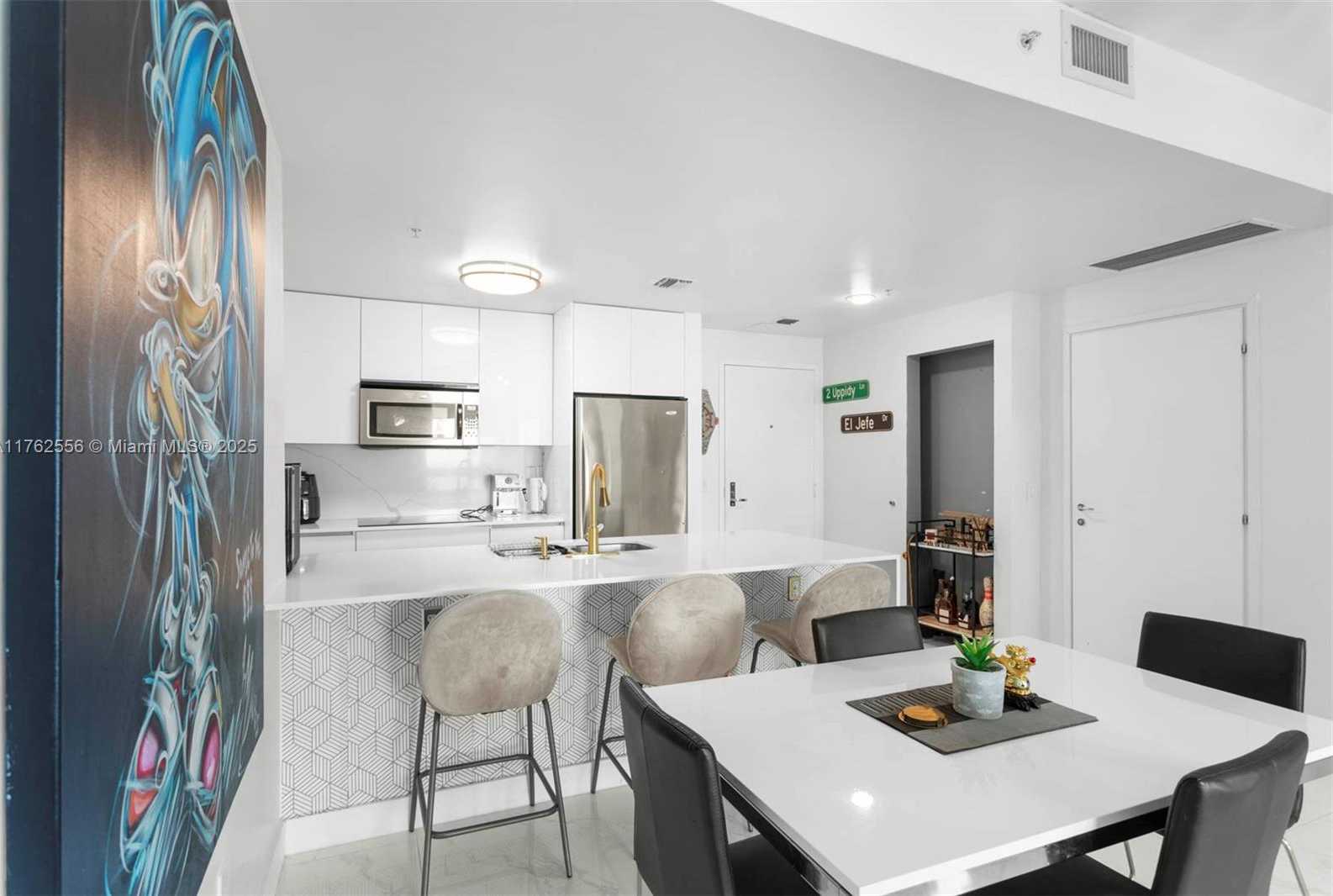 Small Image of 300 SOUTH BISCAYNE BLVD #T-2806, Miami Number 4