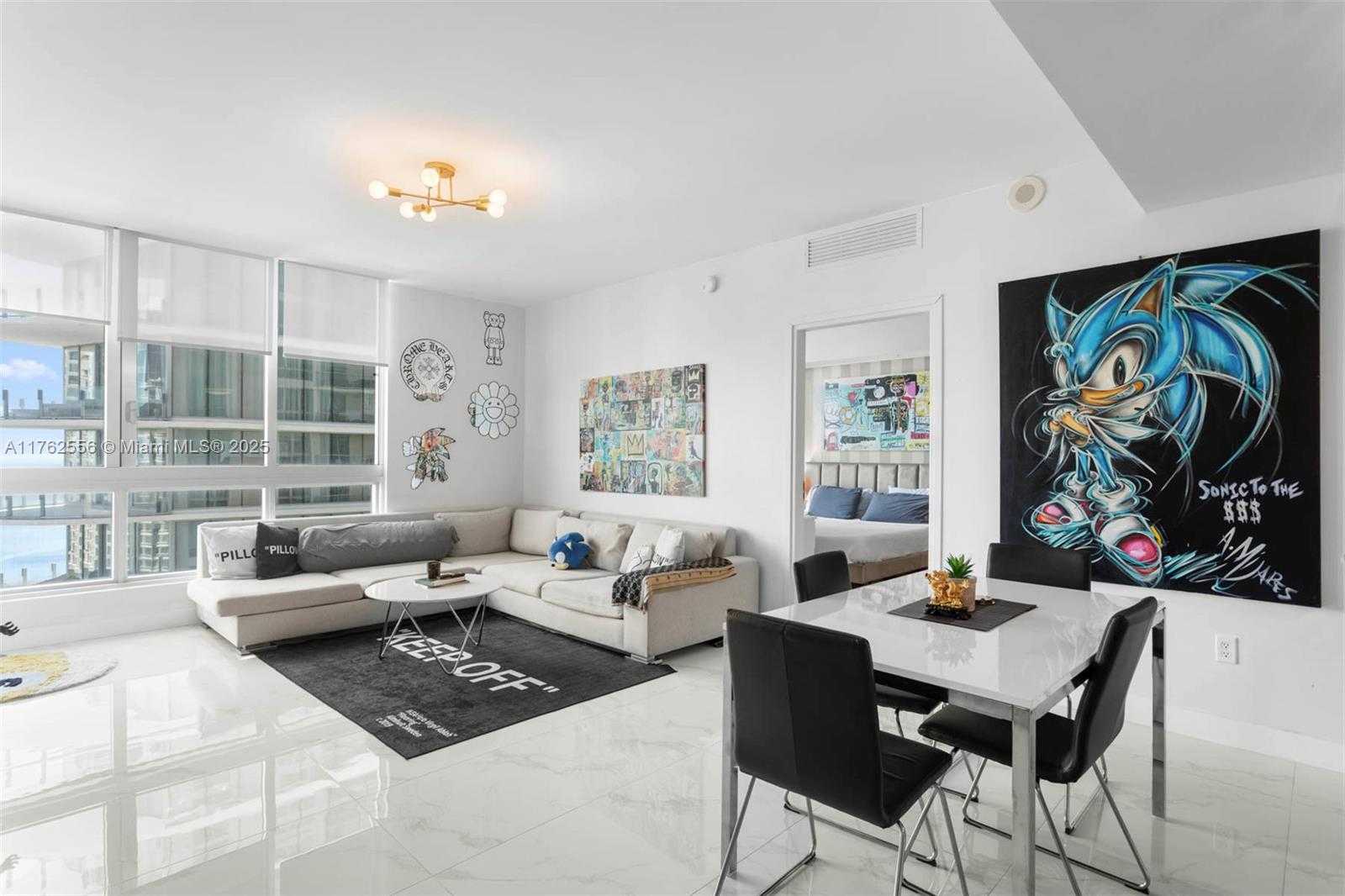 Small Image of 300 SOUTH BISCAYNE BLVD #T-2806, Miami Number 8