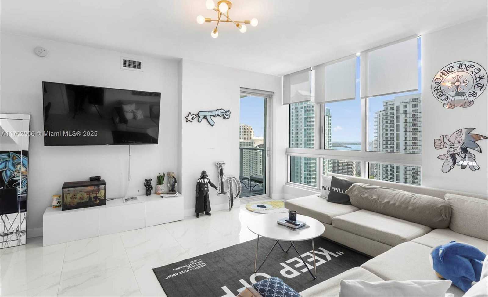 Small Image of 300 SOUTH BISCAYNE BLVD #T-2806, Miami Number 9