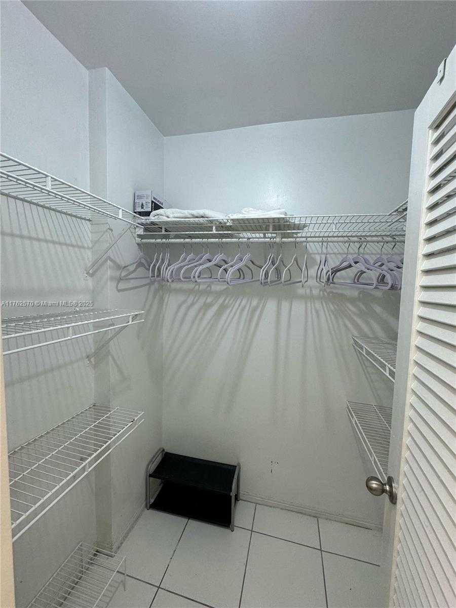 Small Image of 100 LINCOLN RD #1231, Miami Beach Number 13