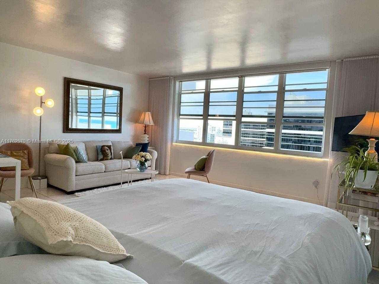 Small Image of 100 LINCOLN RD #1231, Miami Beach Number 4