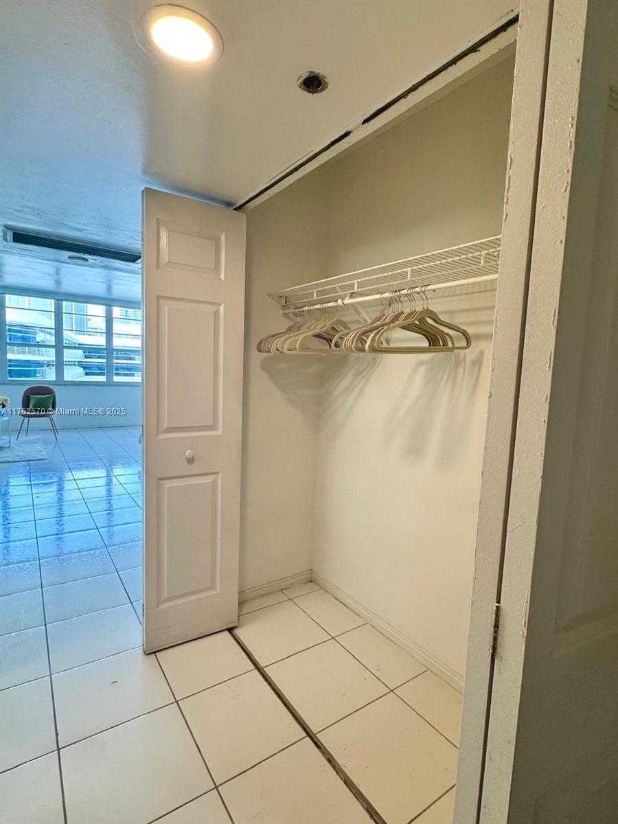 Small Image of 100 LINCOLN RD #1231, Miami Beach Number 9