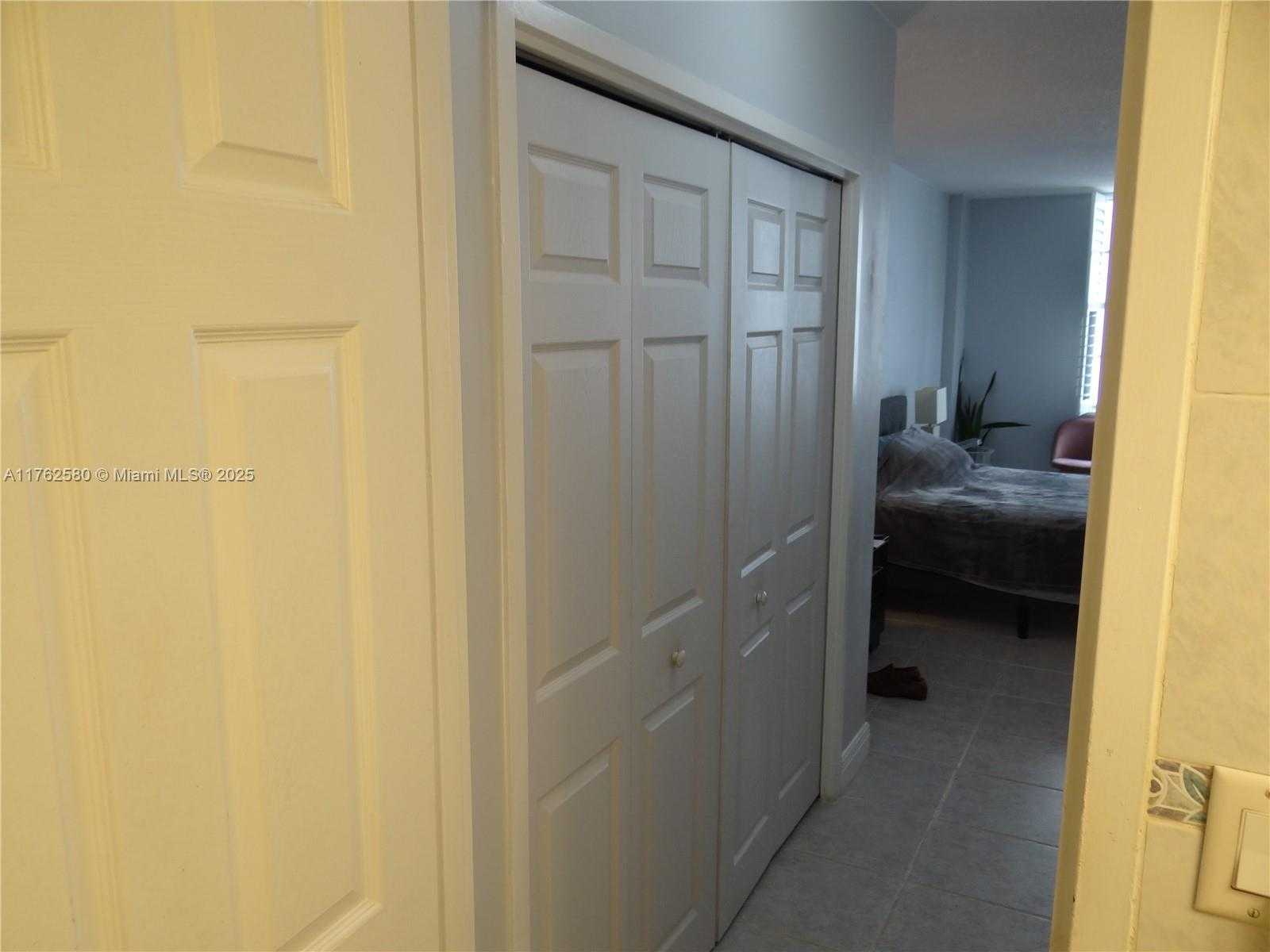 Small Image of 3725 SOUTH OCEAN DR #607, Hollywood Number 18