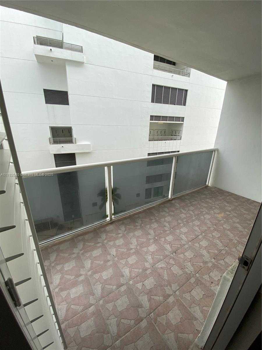 Small Image of 3725 SOUTH OCEAN DR #607, Hollywood Number 29