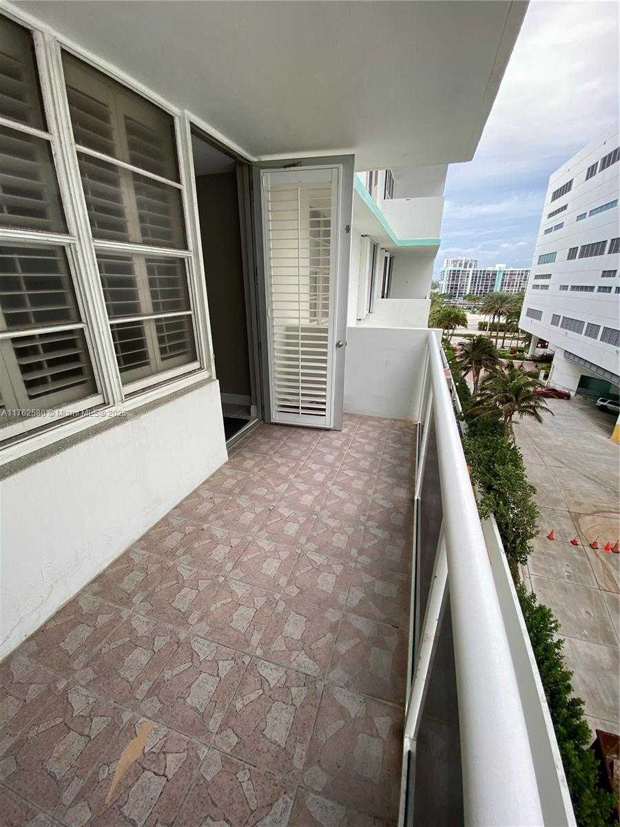 Small Image of 3725 SOUTH OCEAN DR #607, Hollywood Number 31