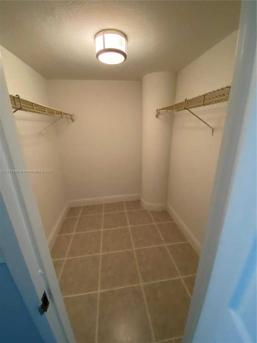 Small Image of 3725 SOUTH OCEAN DR #607, Hollywood Number 34