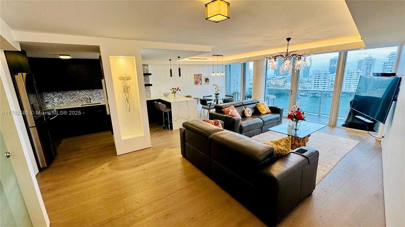 Small Image of 900 BAY DR #914, Miami Beach Number 3
