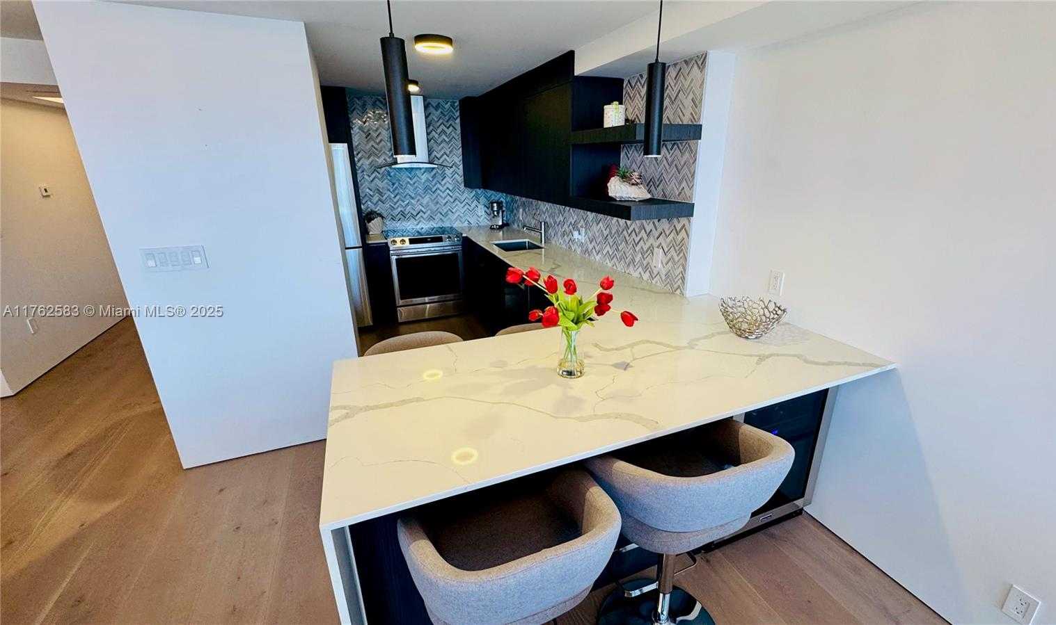 Small Image of 900 BAY DR #914, Miami Beach Number 32