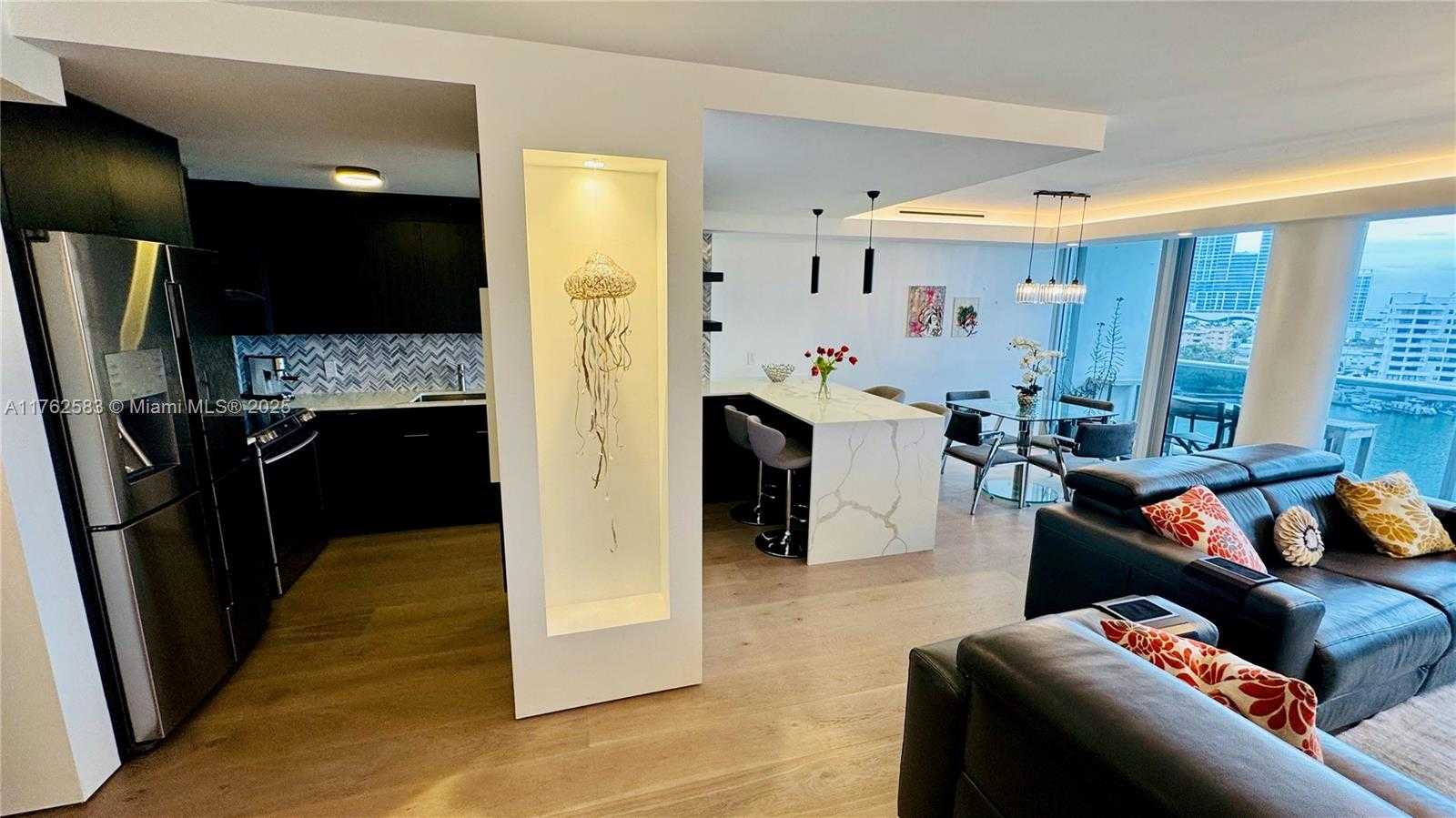 Small Image of 900 BAY DR #914, Miami Beach Number 34