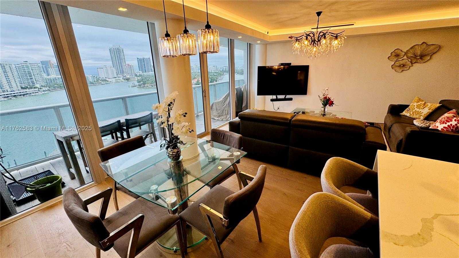 Small Image of 900 BAY DR #914, Miami Beach Number 36