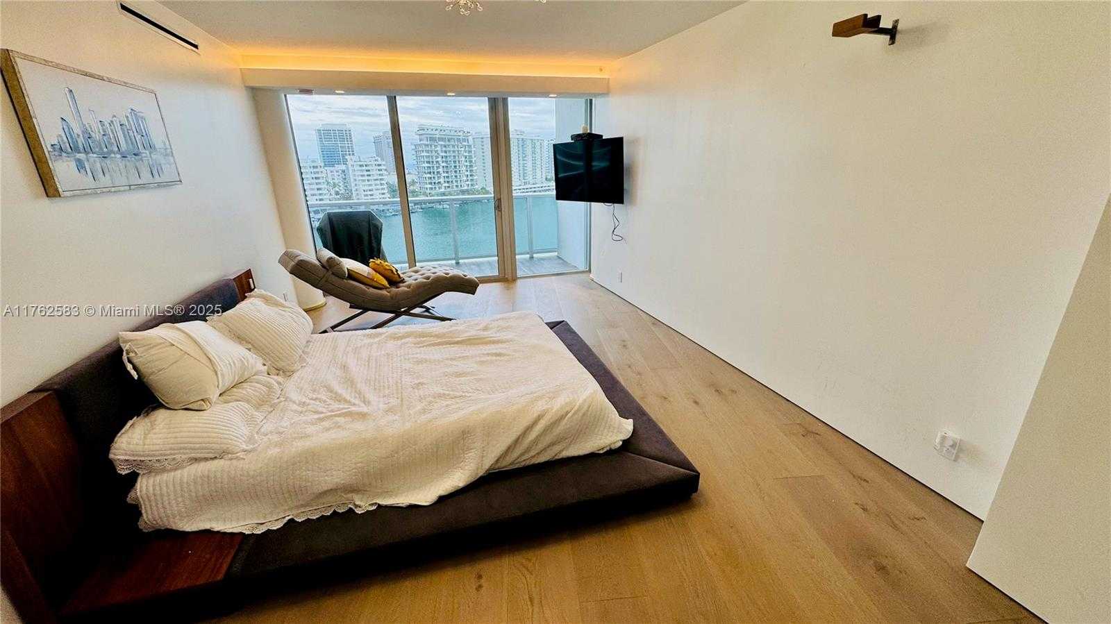Small Image of 900 BAY DR #914, Miami Beach Number 37
