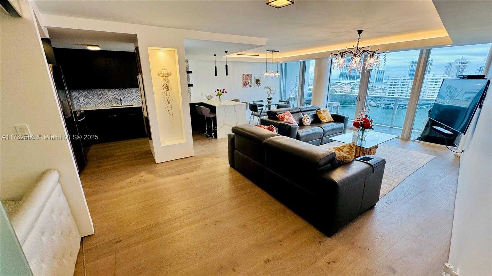 Small Image of 900 BAY DR #914, Miami Beach Number 57