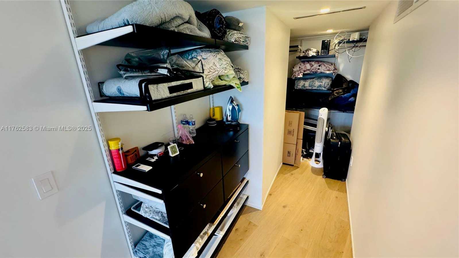 Small Image of 900 BAY DR #914, Miami Beach Number 58