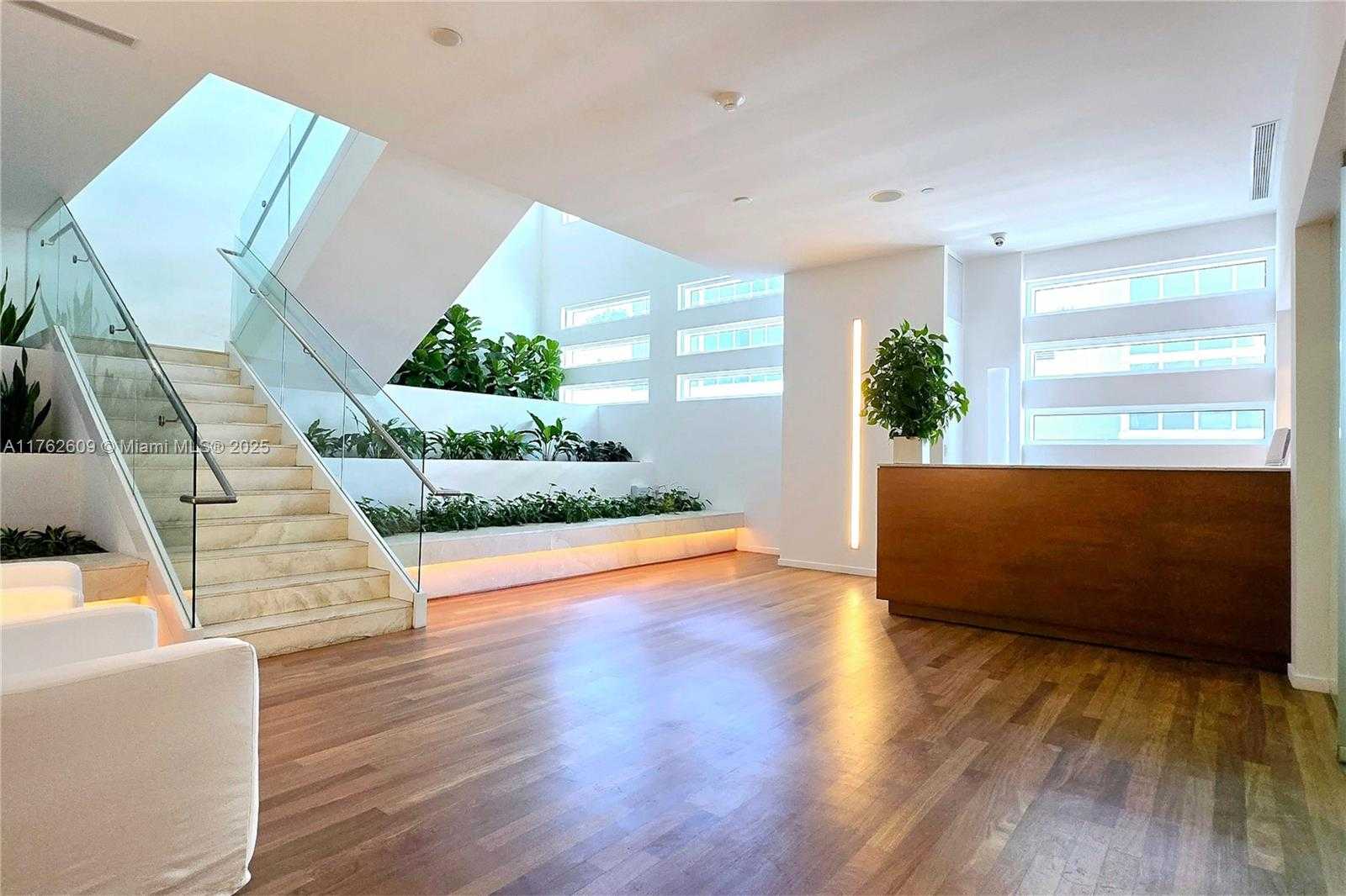Small Image of 1040 BISCAYNE BLVD #1001, Miami Number 28