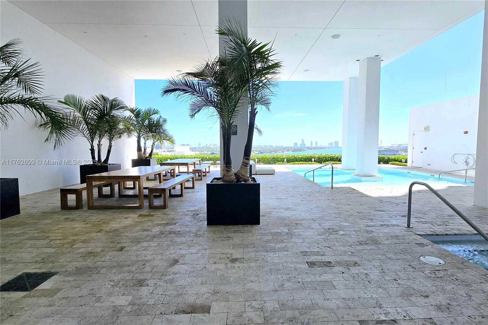 Small Image of 1040 BISCAYNE BLVD #1001, Miami Number 39