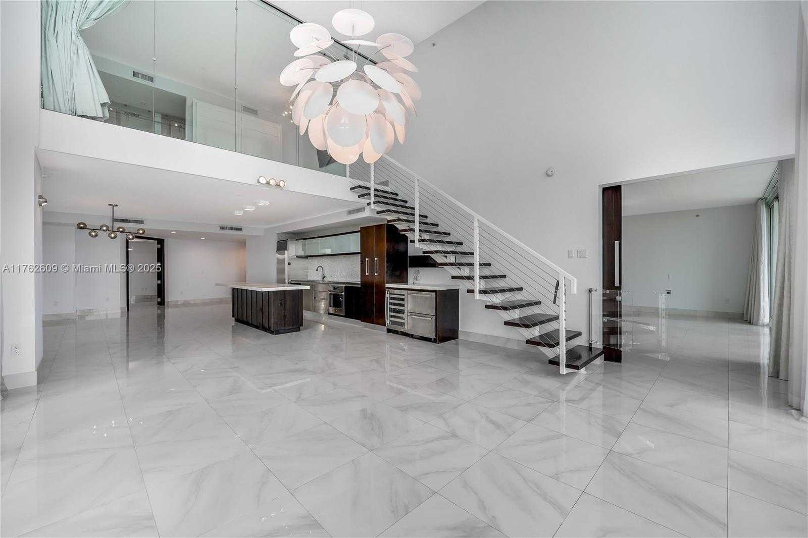 Small Image of 1040 BISCAYNE BLVD #1001, Miami Number 9