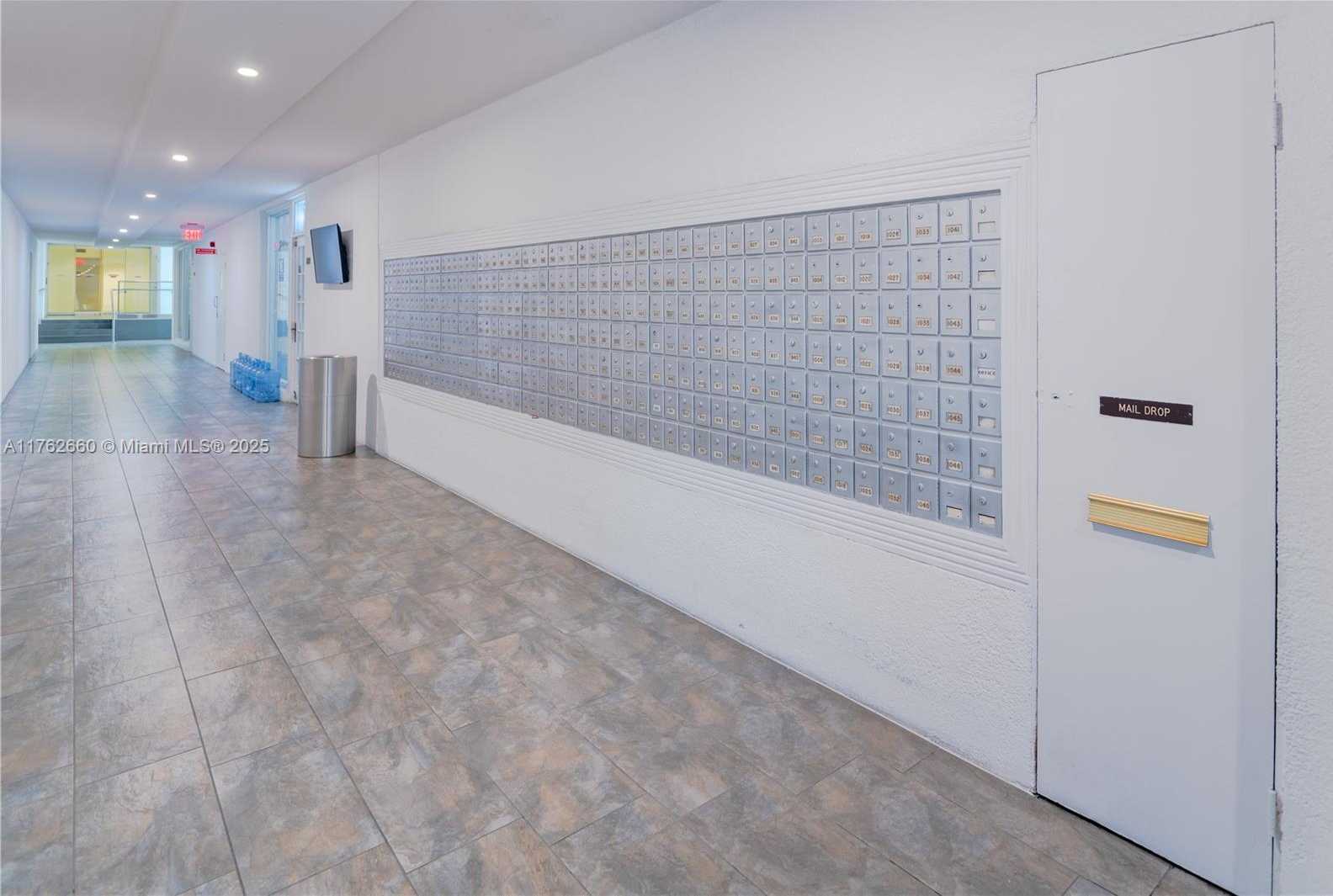 Small Image of 800 WEST AVE #618, Miami Beach Number 14