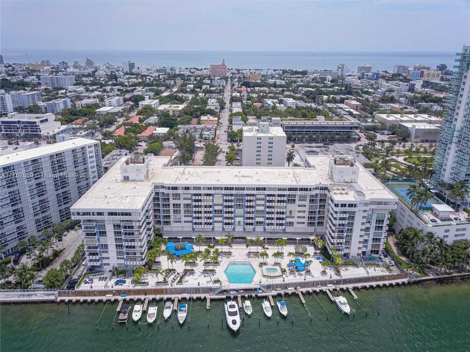 Small Image of 800 WEST AVE #618, Miami Beach Number 2