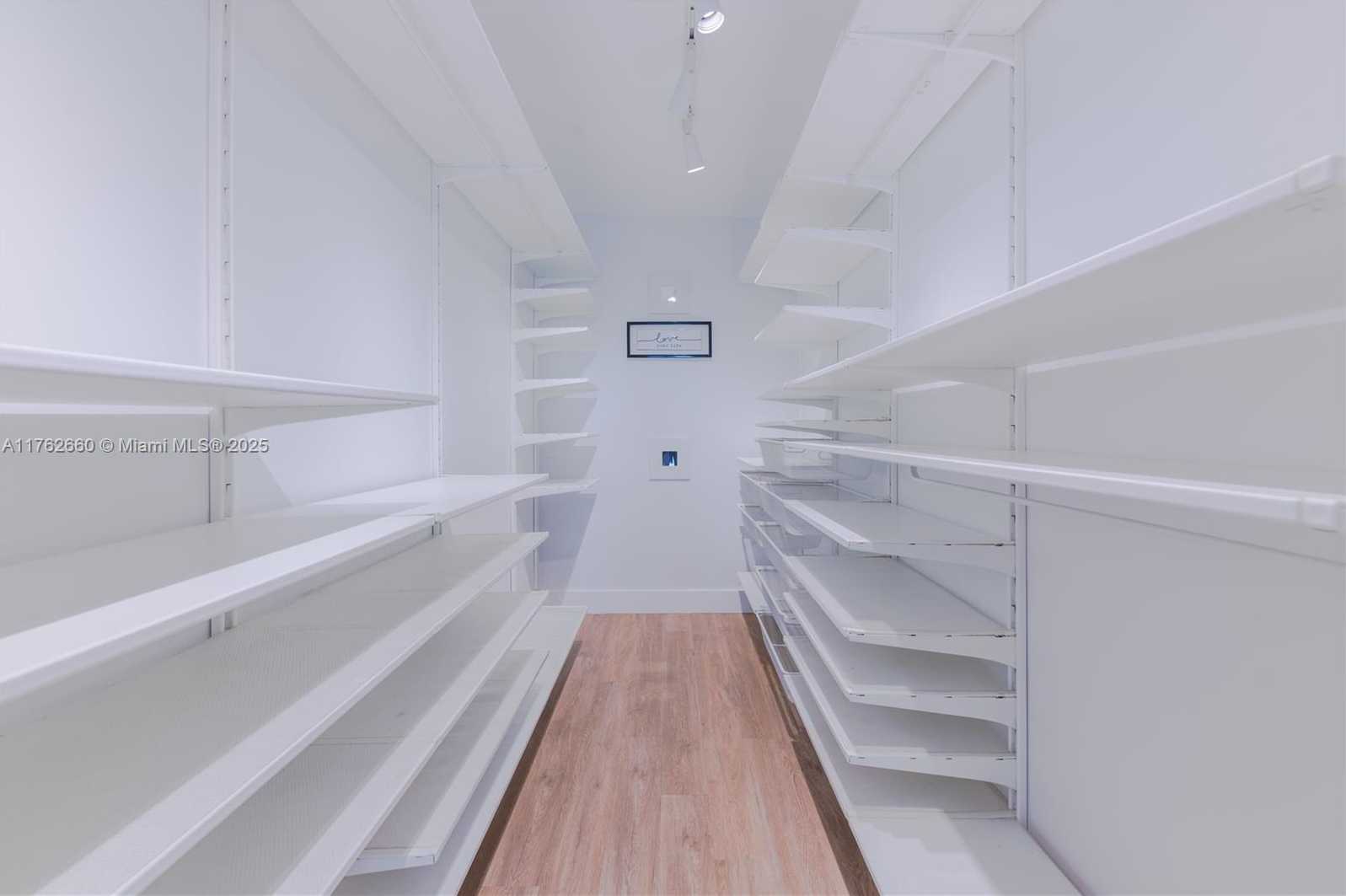Small Image of 800 WEST AVE #618, Miami Beach Number 34