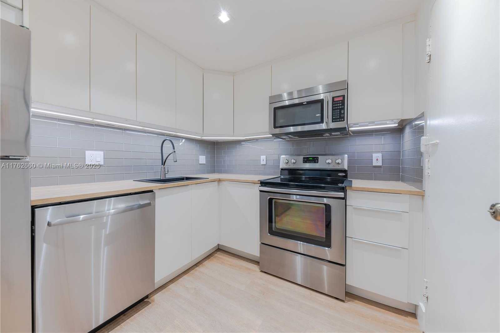Small Image of 800 WEST AVE #618, Miami Beach Number 35