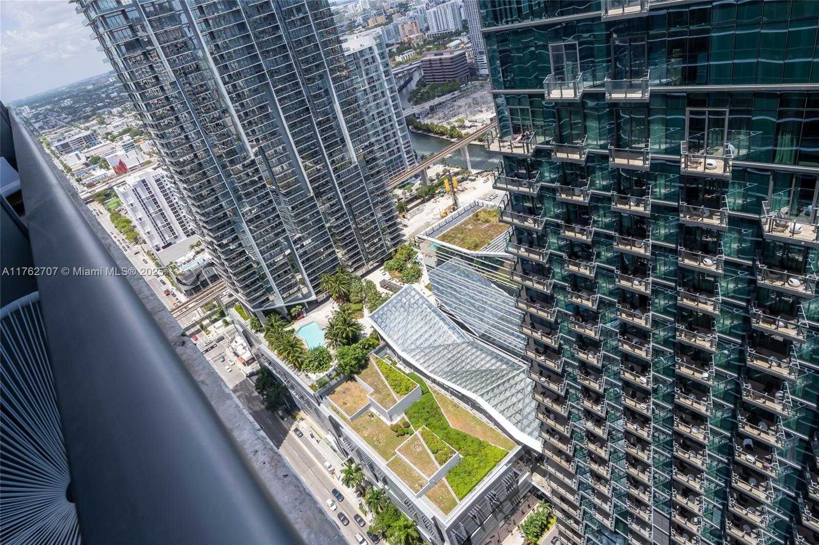 Small Image of 801 SOUTH MIAMI AVE #4405, Miami Number 5