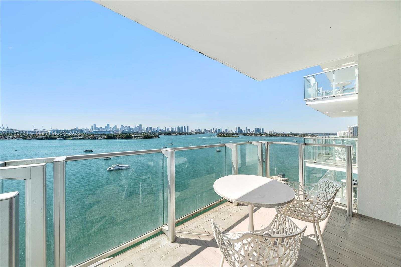 Small Image of 1100 WEST AVE #1212, Miami Beach Number 10