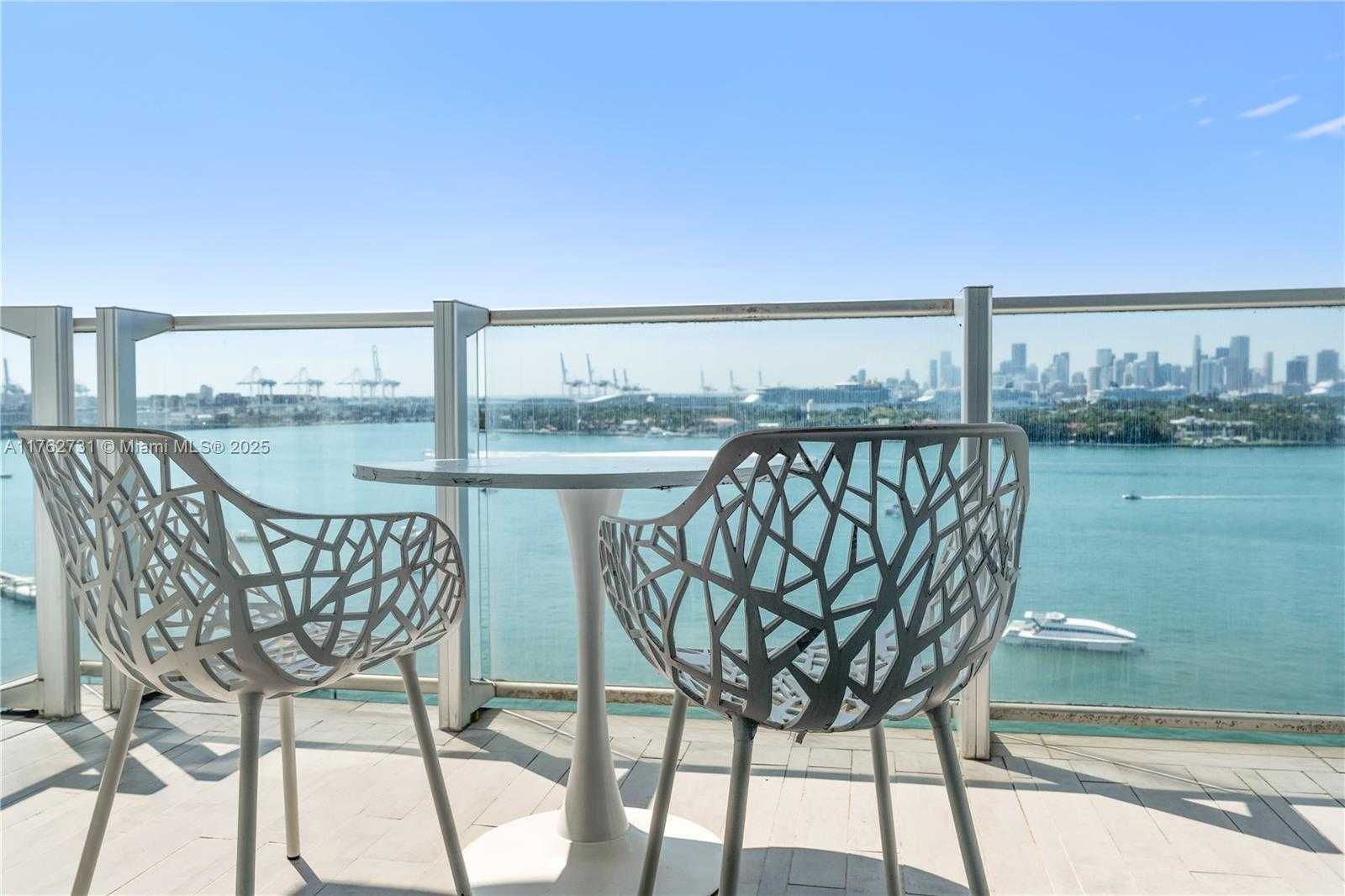 Small Image of 1100 WEST AVE #1212, Miami Beach Number 12