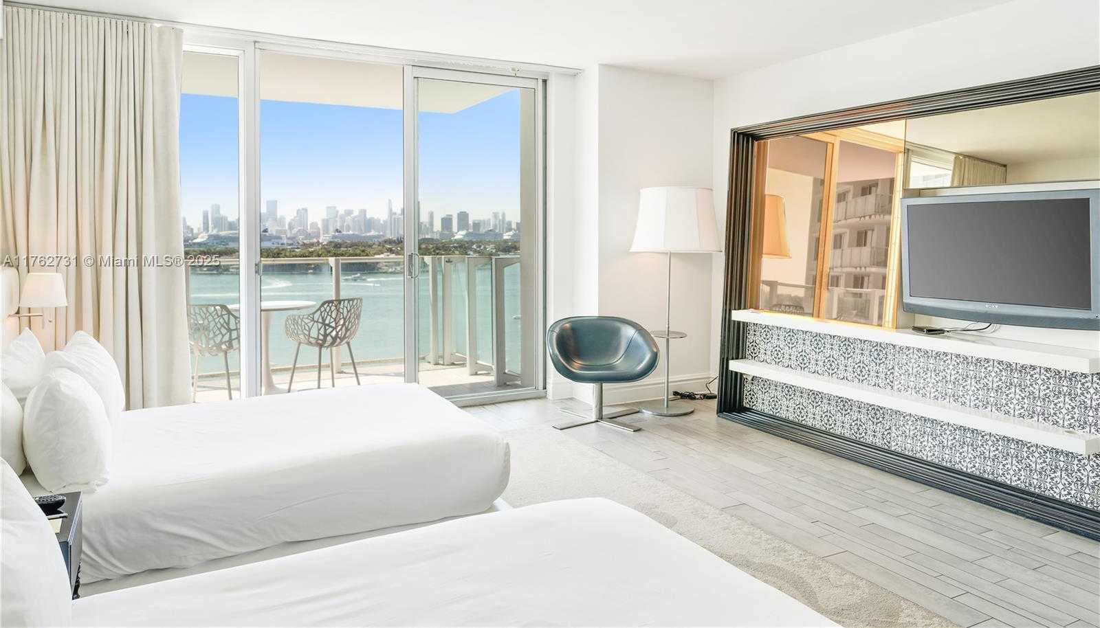 Small Image of 1100 WEST AVE #1212, Miami Beach Number 3