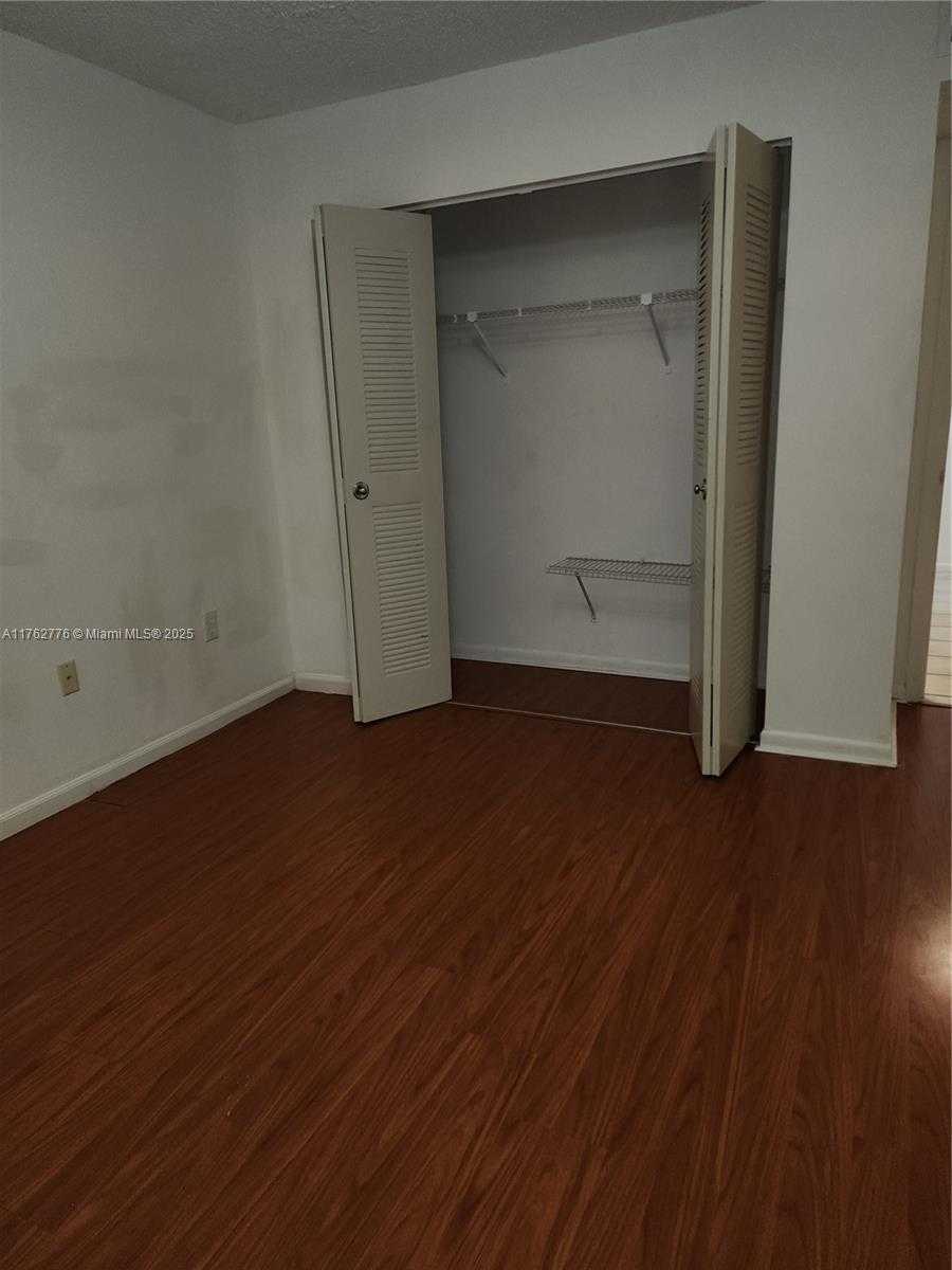 Small Image of 8640 #305, Cutler Bay Number 11