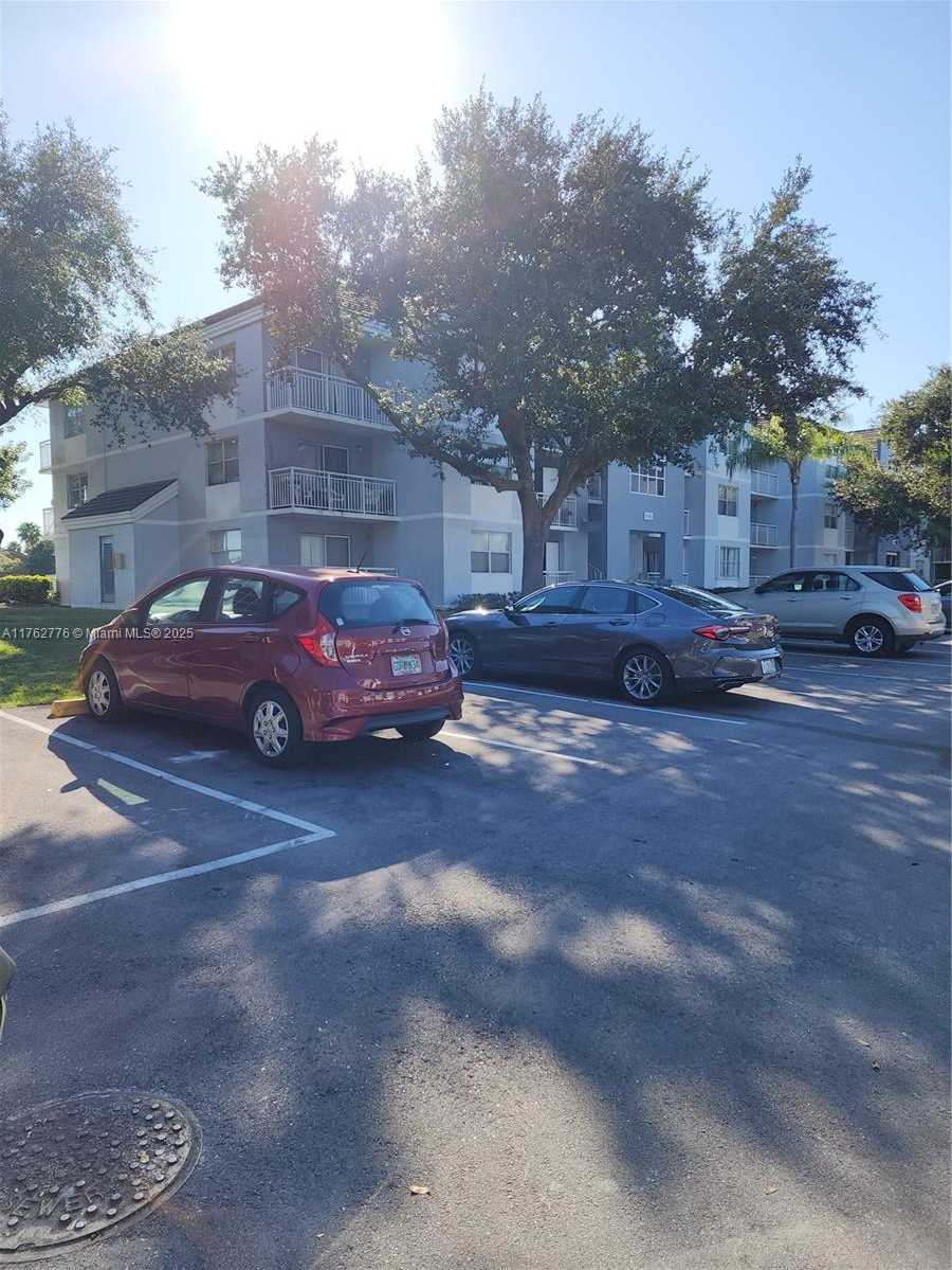 Small Image of 8640 #305, Cutler Bay Number 16