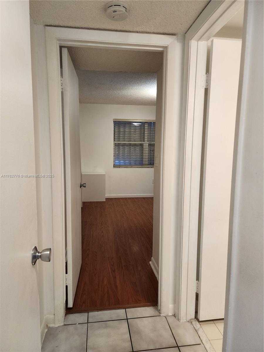 Small Image of 8640 #305, Cutler Bay Number 7