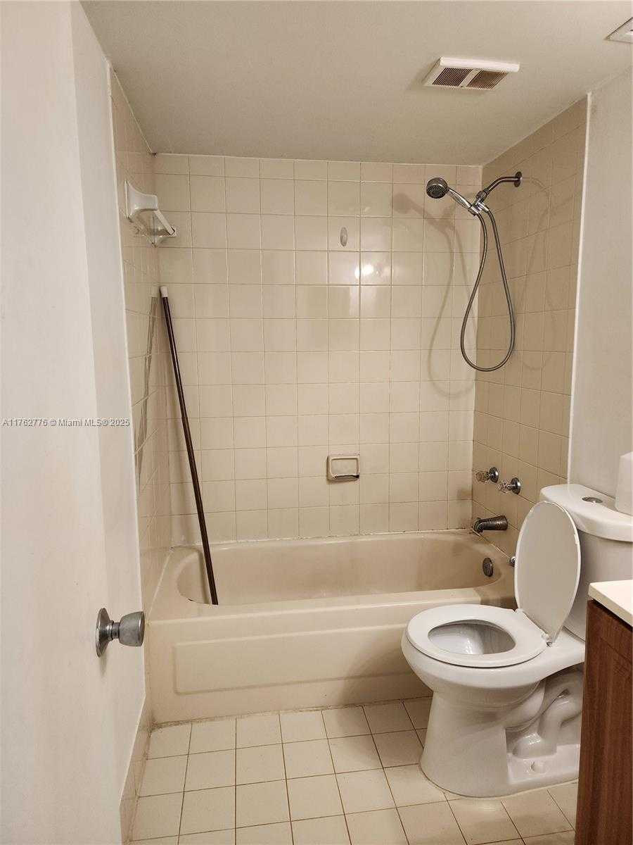 Small Image of 8640 #305, Cutler Bay Number 8
