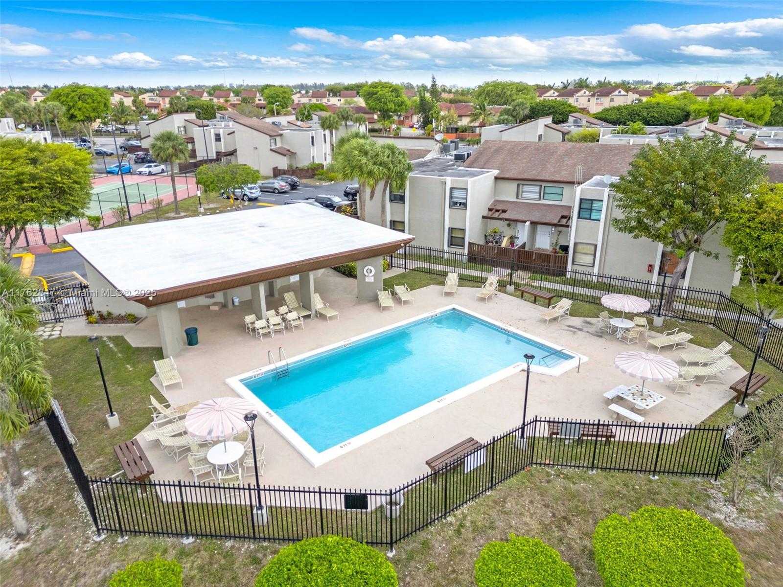 Small Image of 9950 NORTH WEST 9TH ST CIR #204, Miami Number 4
