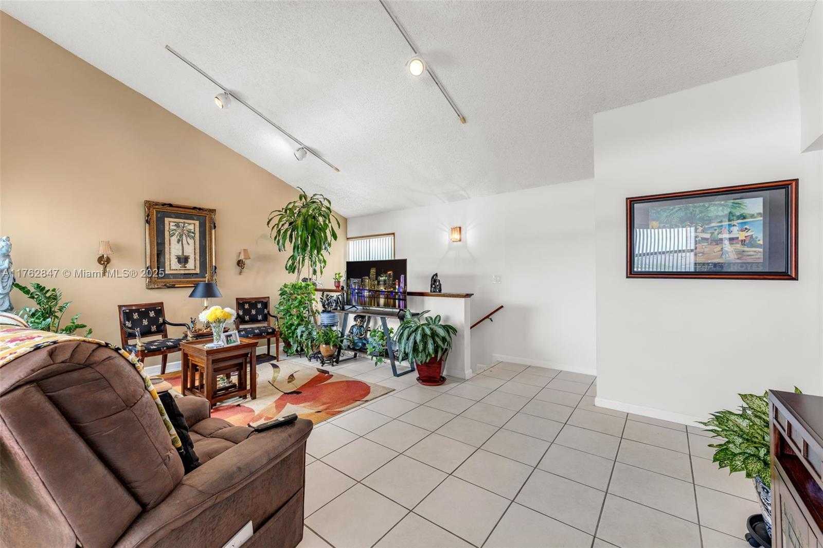 Small Image of 9950 NORTH WEST 9TH ST CIR #204, Miami Number 8